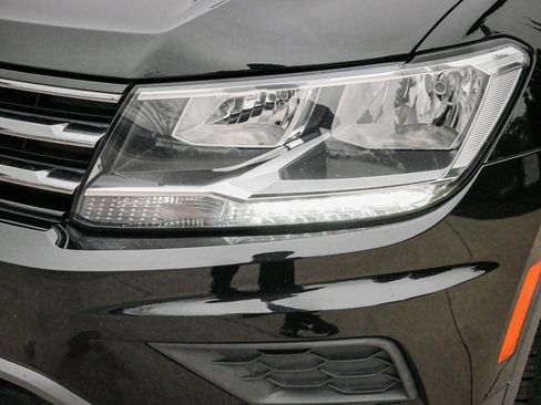 Used 2021 Volkswagen Tiguan S image 6