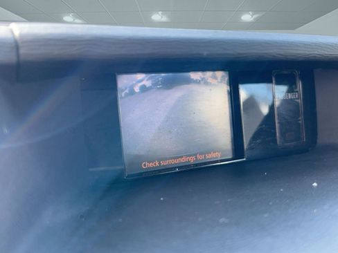 Used 2013 Toyota Sienna XLE image 26