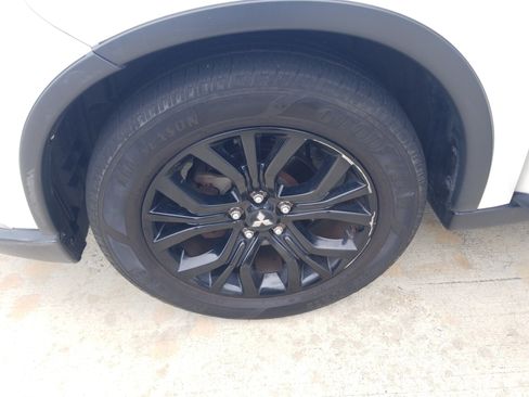 Used 2018 Mitsubishi Outlander LE FWD image 22