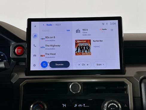 Used 2025 Toyota Tacoma TRD Off-Road image 21