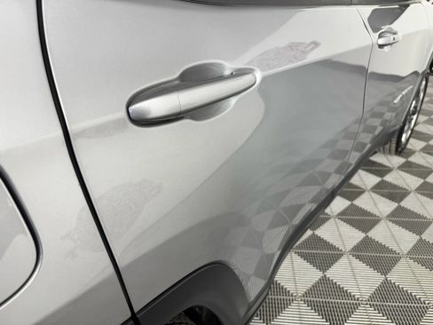 Used 2019 Jeep Compass Limited image 30