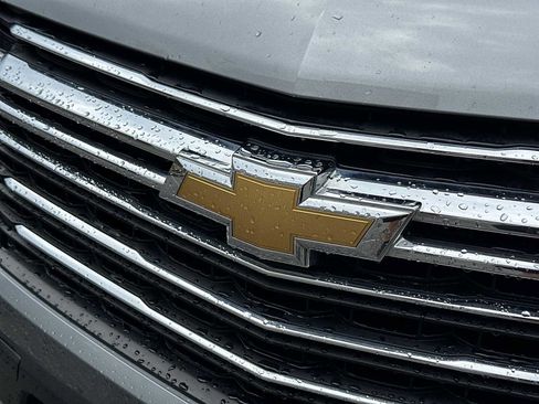 Certified 2023 Chevrolet Traverse LT FWD image 10