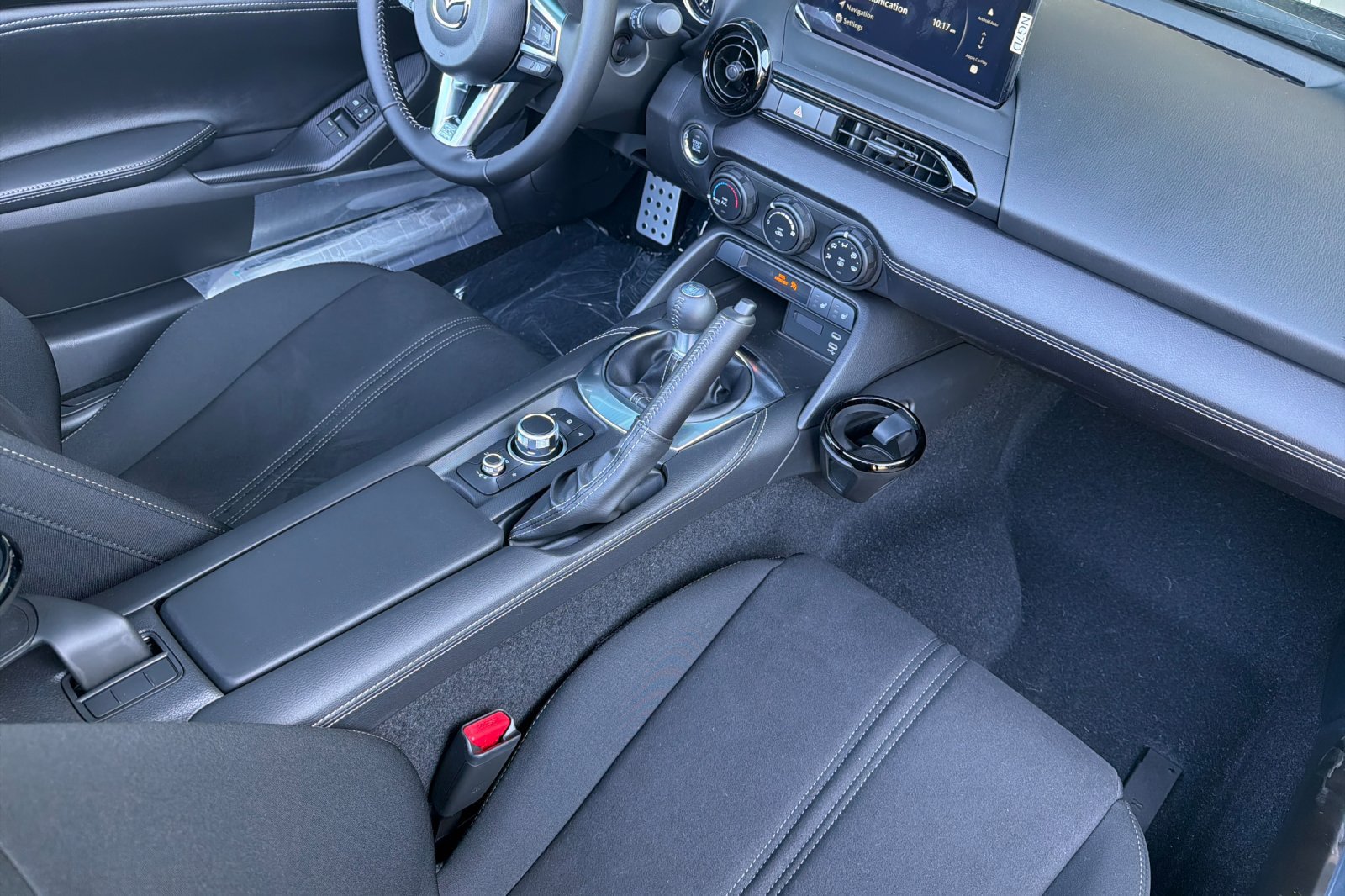 New 2026 MAZDA MX-5 Miata Club w/ Interior Package RWD image 17