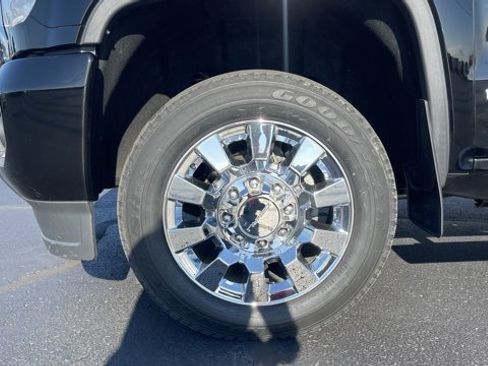 Used 2016 GMC Sierra 2500 Denali w/ Driver Alert Package image 10