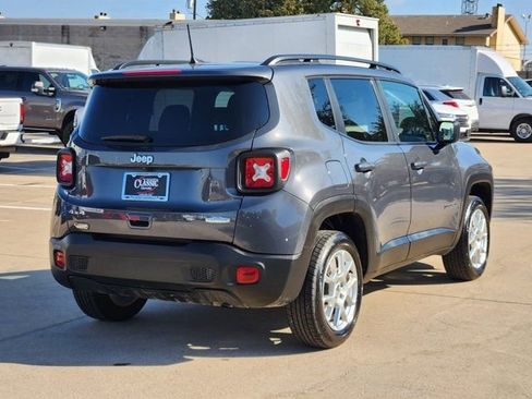 Used 2022 Jeep Renegade Latitude image 14