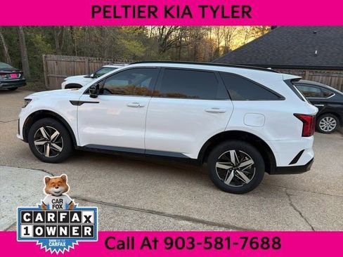 Certified 2021 Kia Sorento S w/ Panoramic Sunroof Package image 8