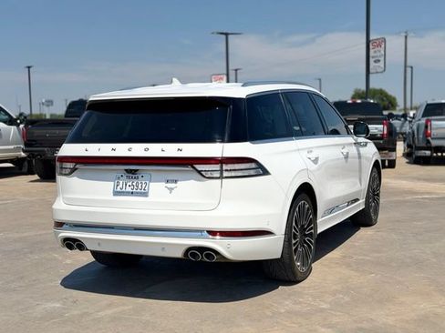 Used 2021 Lincoln Aviator Black Label AWD/4WD image 4