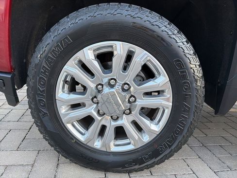 Used 2020 GMC Sierra 2500 Denali w/ Denali Ultimate Package image 11