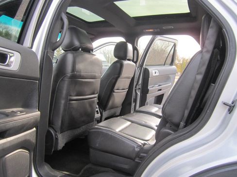 Used 2013 Ford Explorer Sport image 7