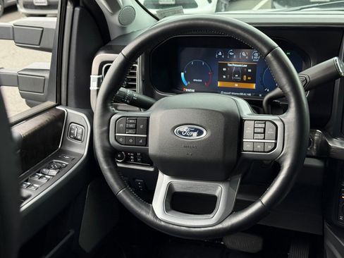 Used 2024 Ford F350 Lariat image 25