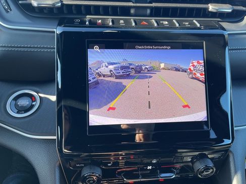 New 2025 Jeep Grand Cherokee Altitude image 25