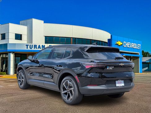 New 2026 Chevrolet Equinox EV LT FWD image 3