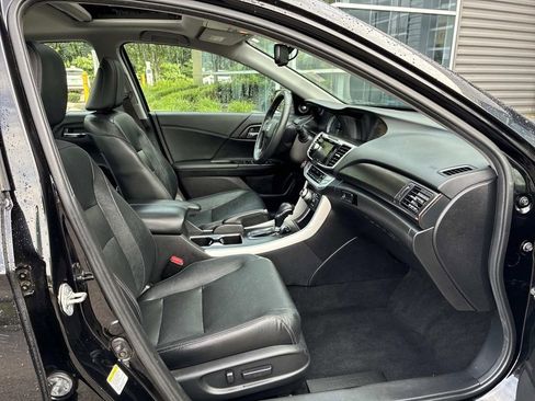 Used 2015 Honda Accord EX-L image 9