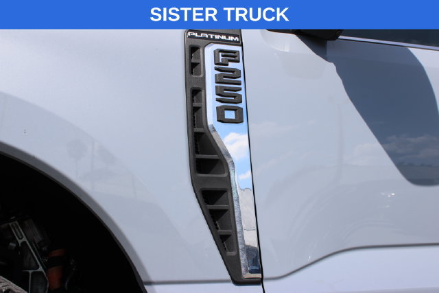 Used 2025 Ford F250 Platinum w/ Platinum Plus Package AWD/4WD image 20