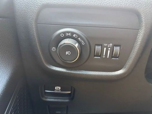 New 2025 Jeep Grand Cherokee L Limited w/ Black Appearance Package image 35