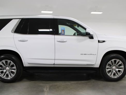 Used 2024 GMC Yukon Denali RWD image 11