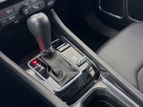 Used 2024 Jeep Compass Latitude image 19