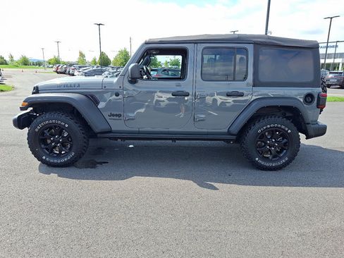 Used 2021 Jeep Wrangler 4WD Unlimited Willys image 4