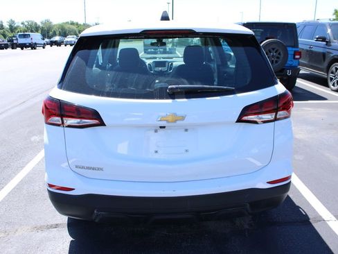Used 2022 Chevrolet Equinox LS FWD image 6