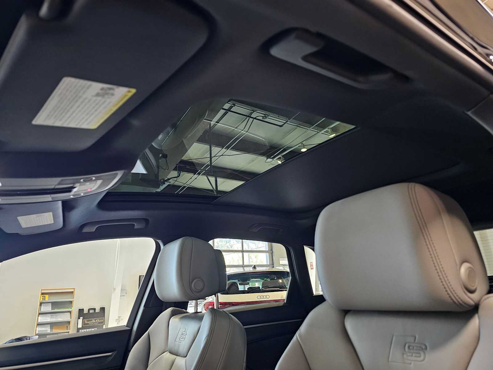Used 2025 Audi Q3 2.0T Premium w/ Convenience Package AWD/4WD image 24