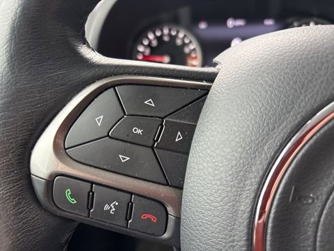 Used 2021 Jeep Renegade Limited image 21