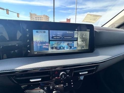 New 2025 Nissan Kicks SR image 16