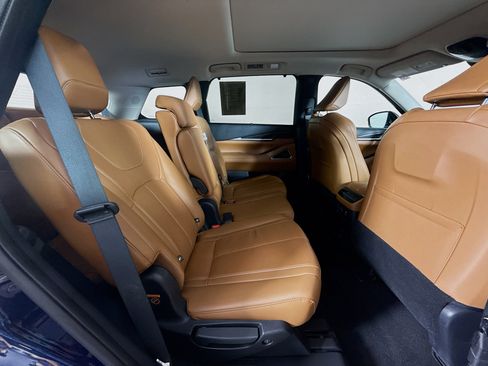 Used 2023 INFINITI QX60 Sensory w/ Cargo Package FWD image 37