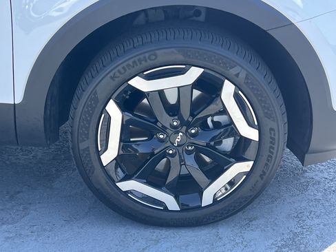 Used 2025 Kia Telluride S FWD image 15