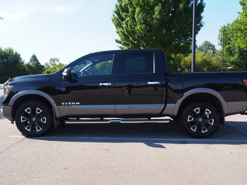 Used 2021 Nissan Titan Platinum Reserve w/ Moonroof Package AWD/4WD image 4
