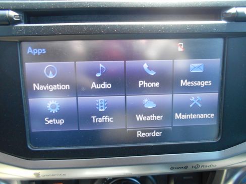 Used 2018 Toyota 4Runner SR5 AWD/4WD image 14