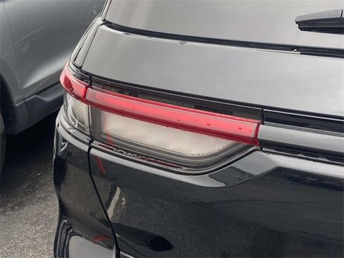 Used 2024 Jeep Grand Cherokee Summit image 7