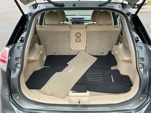Used 2015 Nissan Rogue S image 21