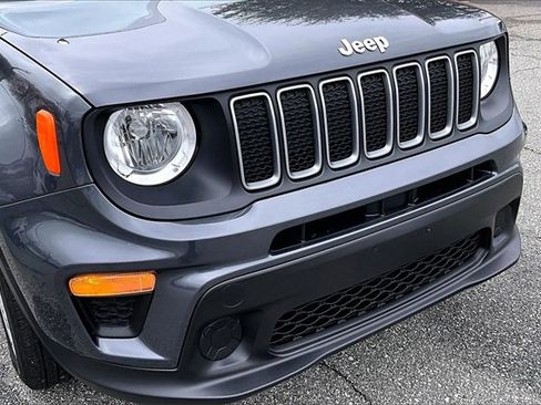 Used 2023 Jeep Renegade Latitude image 31