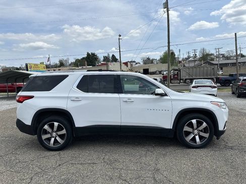 Used 2018 Chevrolet Traverse LT AWD/4WD image 10