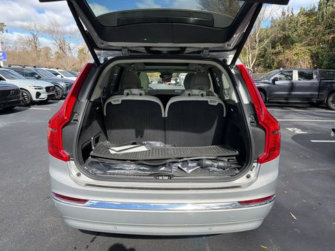 Certified 2024 Volvo XC90 T8 Ultimate w/ Protection Package Premier image 22