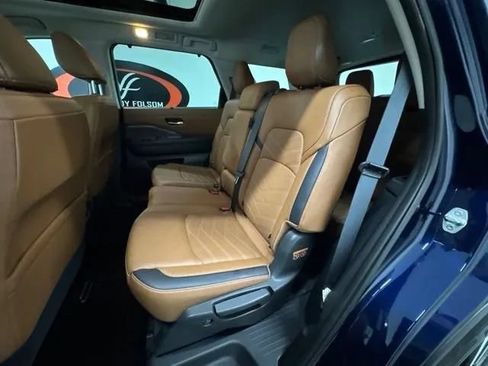 Used 2024 Nissan Pathfinder Platinum w/ Cargo Package FWD image 11