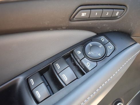 Used 2024 Buick Enclave Premium image 26