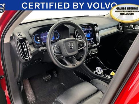 Certified 2023 Volvo XC40 B5 Ultimate w/ Protection Package Premier image 18