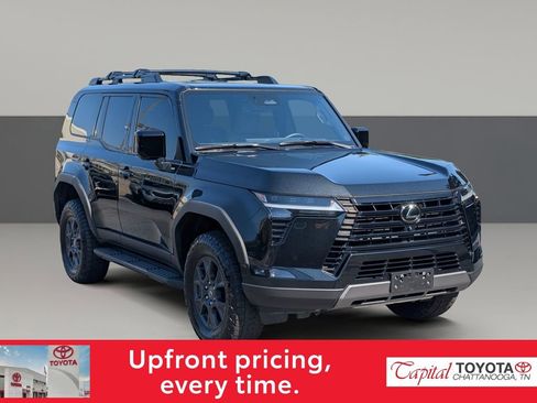 Used 2024 Lexus GX 550 AWD/4WD image 2