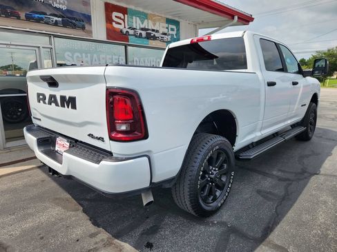Used 2025 RAM 2500 Big Horn AWD/4WD image 3