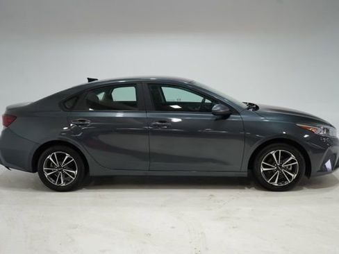 Used 2024 Kia Forte LXS image 9