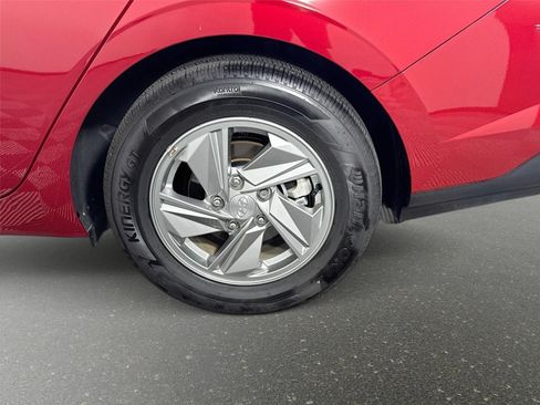 Certified 2026 Hyundai Elantra SE FWD image 28