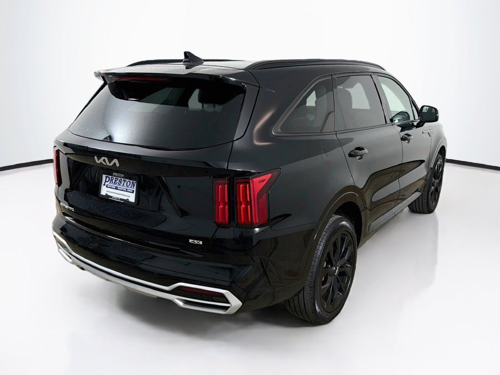 Used 2023 Kia Sorento SX AWD/4WD image 5
