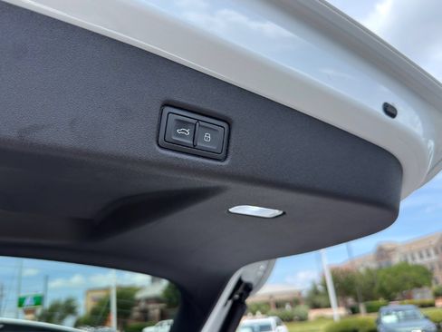 Used 2025 Audi Q5 Premium Plus w/ Premium Plus AWD/4WD image 9
