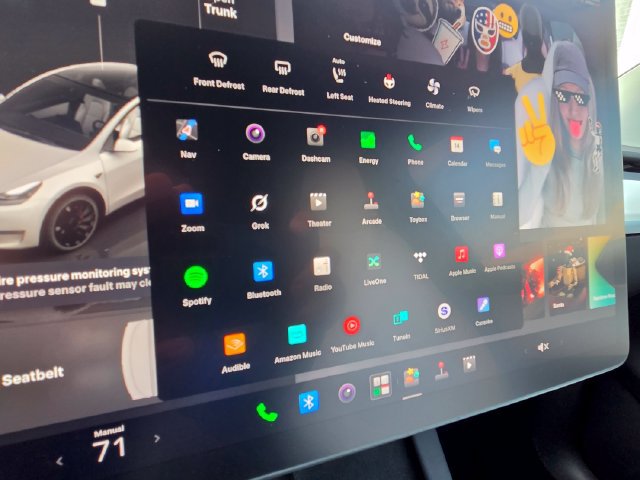Used 2022 Tesla Model Y Performance AWD/4WD image 36