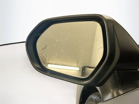 Used 2025 Toyota Camry SE FWD image 16