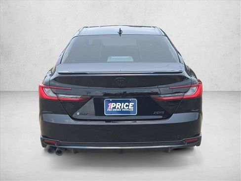 Used 2025 Toyota Camry XSE FWD image 7