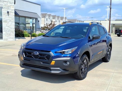 Used 2025 Subaru Crosstrek 2.5i Wilderness AWD/4WD image 2