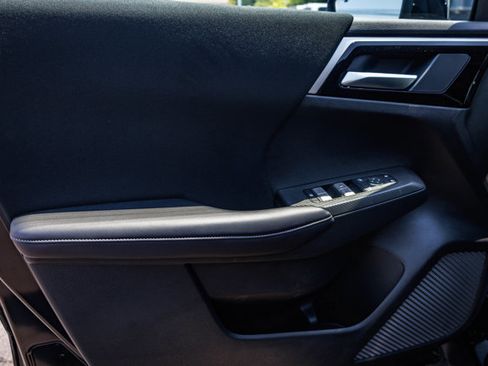 New 2025 Mitsubishi Outlander ES image 13