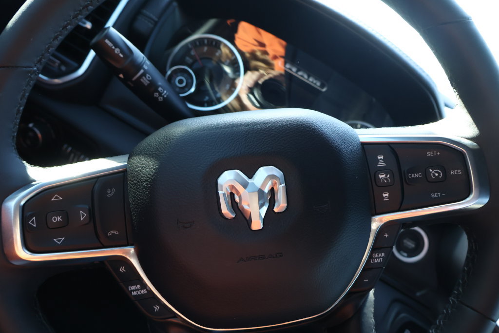 Used 2025 RAM 1500 Laramie w/ Sport Appearance Package AWD/4WD image 21
